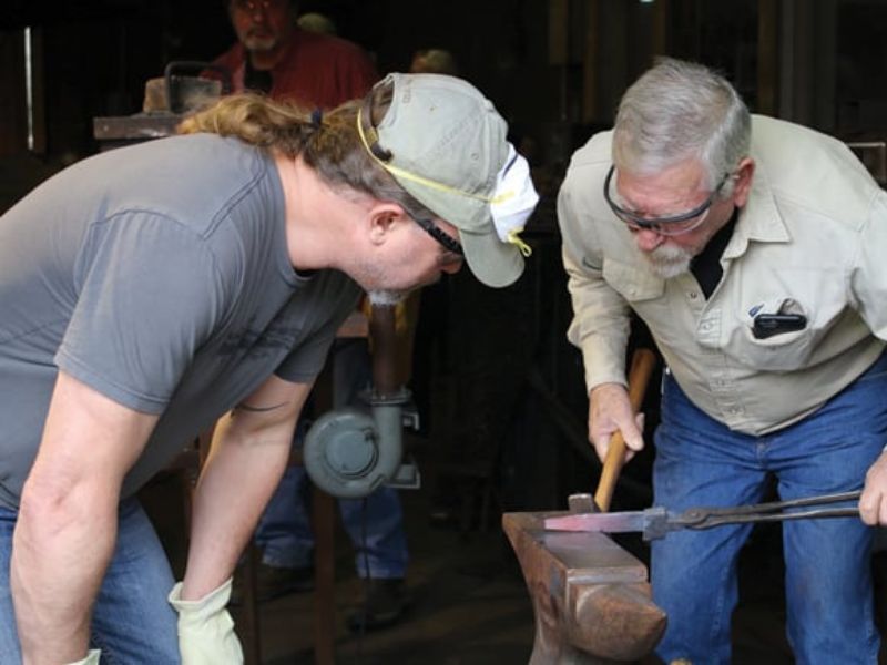 When even bladesmith schools go online